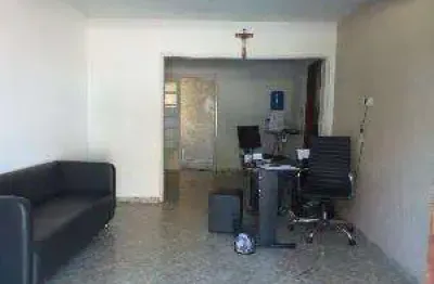 Casa com 3 quartos à venda no Centro, Angatuba 