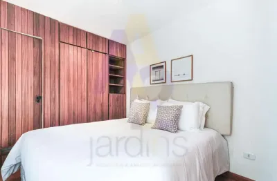 Apartamento todo mobiliado e equipado. Com 1 suíte, em excelente estado no Jardim América