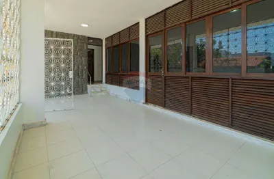 Casa com 4 quartos para alugar na Avenida Alagoas, 440, Estados, João Pessoa