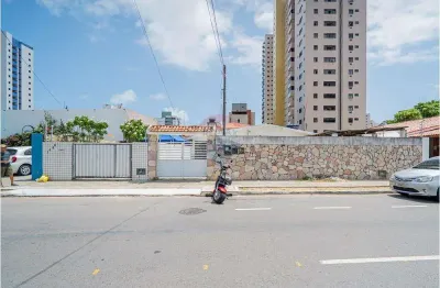 Terreno a venda medindo 585m², localizado na Av. João Câncio, em Manaíra, João Pessoa-PB.
