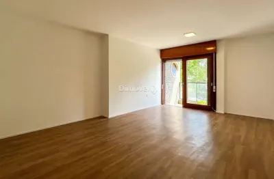 Apartamento com 3 quartos à venda na rua corrêa lima, 867, menino deus, porto alegre por r$ 690.000