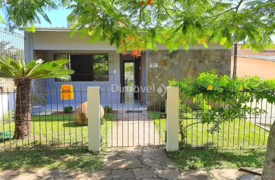 Casa com 2 quartos à venda na rua antônio josephino perrone, 343, espírito santo, porto alegre por r$ 470.000