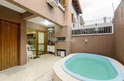 Casa com 3 quartos à venda na rua helio felix frey, 162, espírito santo, porto alegre por r$ 520.000