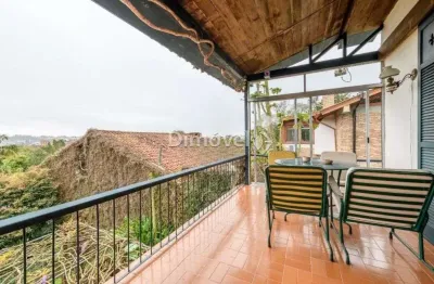 Casa com 3 quartos à venda na rua nossa senhora aparecida, 59, vila conceição, porto alegre por r$ 1.990.000