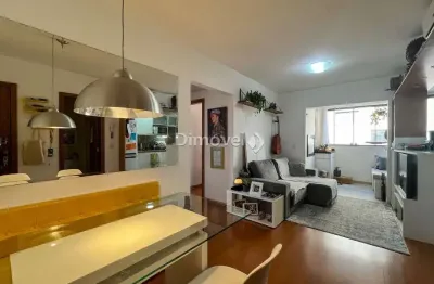 Apartamento com 2 quartos à venda na rua itapitocaí, 60, cristal, porto alegre por r$ 390.000