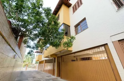 Casa em condomínio fechado com 3 quartos à venda na rua coronel massot, 134, cristal, porto alegre por r$ 650.000