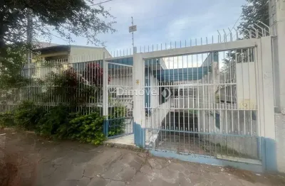 Casa com 3 quartos à venda na rua eurico lara, 546, medianeira, porto alegre por r$ 690.000