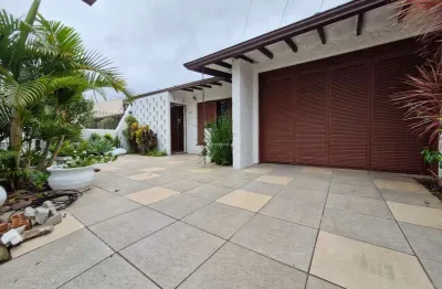 Casa com 3 quartos à venda na rua gaurama, 321, cavalhada, porto alegre por r$ 635.000