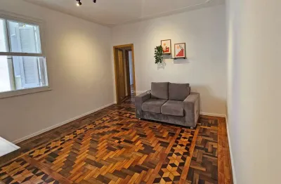 Apartamento com 2 quartos à venda na rua washington luiz, 178, centro histórico, porto alegre por r$ 340.000