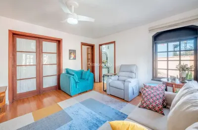 Casa com 3 quartos à venda na rua folha da tarde, 214, cristal, porto alegre por r$ 1.080.000