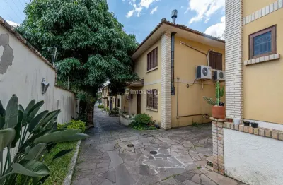 Casa em condomínio fechado com 3 quartos à venda na rua doutor barcelos, 1813, tristeza, porto alegre por r$ 550.000