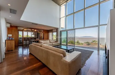 Casa com 4 quartos à venda na rua professor emílio meyer, 508, vila conceição, porto alegre por r$ 2.750.000