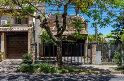Casa com 3 quartos à venda na travessa nossa senhora de lourdes, 257, tristeza, porto alegre por r$ 990.000