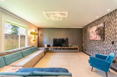 Casa com 3 quartos à venda na Rua Chavantes, 282, Vila Assunção, Porto Alegre por R$ 1.340.000