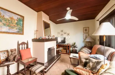 Casa com 3 quartos à venda na rua doutor joão palombini, 55, ipanema, porto alegre por r$ 900.000