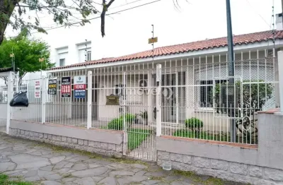 Casa com 3 quartos à venda na rua alfredo silveira dias, 223, cristal, porto alegre por r$ 750.000