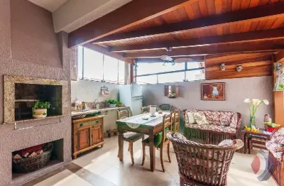 Casa em condomínio fechado com 3 quartos à venda na rua olécio cavedini, 255, ipanema, porto alegre por r$ 960.000
