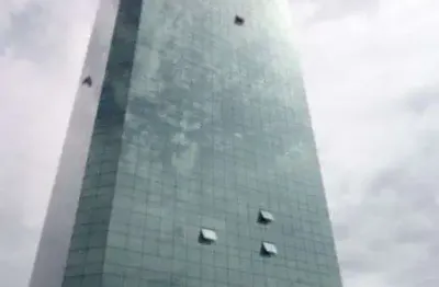 Sala comercial à venda na avenida diário de notícias, 0200, cristal, porto alegre por r$ 2.660.000