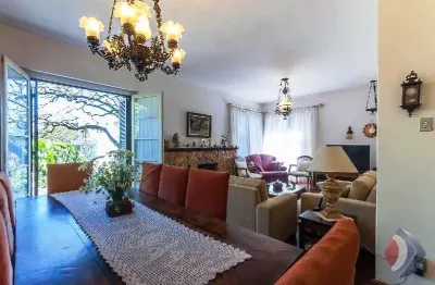 Casa com 3 quartos à venda na rua simão bolívar, 302, vila conceição, porto alegre por r$ 1.495.000