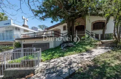 Casa comercial para alugar na avenida wenceslau escobar, 1329, tristeza, porto alegre por r$ 8.500
