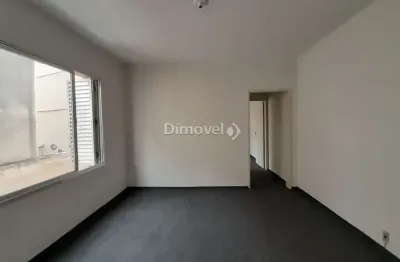 Apartamento com 1 quarto para alugar na Rua General Bento Martins, 743, Centro Histórico, Porto Alegre por R$ 890