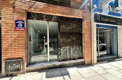 Ponto comercial para alugar na Rua General Vitorino, 125, Centro, Porto Alegre por R$ 5.550