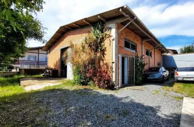 Galpão no floresta com 0 quartos para venda, 203 m²