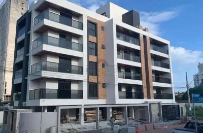 Apartamento no centro com 2 quartos para venda, 73 m²