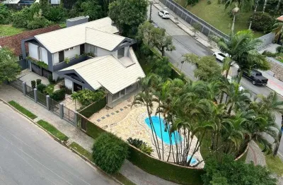 Casa no atiradores com 3 quartos para venda, 328 m²