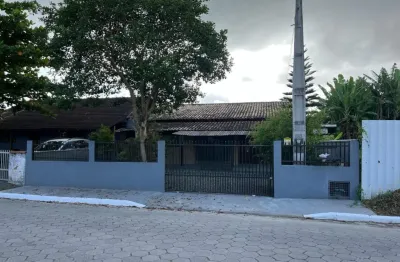Casa com 2 quartos à venda na Avenida Nereu Ramos, Centro, Penha