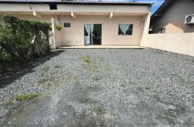 Terreno com 2 casas - oportunidade de investimento no centro de penha