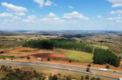 Área rural de ceilândia  - br 070 área com 23400 metros frente a br 070  escriturado e registrado