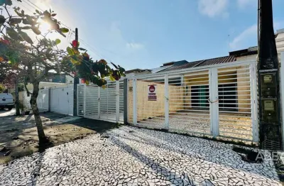 Casa com 3 quartos à venda na Rua Felipe Mendes, Caiobá, Matinhos