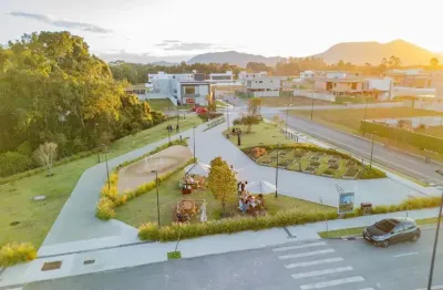 Terreno à venda na Avenida Governador Celso Ramos, Jardim Dourado, Porto Belo