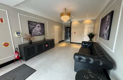 Vendo apartamento de 4 dormitórios sendo 2 suítes na meia praia em itapema-sc