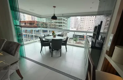 Vendo apartamento de 4 dormitórios sendo 2 suítes na meia praia em itapema-sc