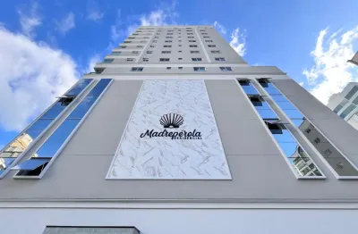 Vendo lindo apartamento de 2 suítes no bairro meia praia em itapema-sc.