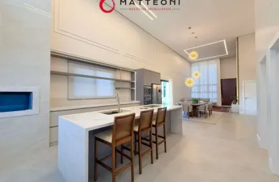 Exclusividade e conforto: casa de alto padrão em condomínio fechado