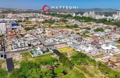 Terreno à venda no Revoredo, Tubarão 