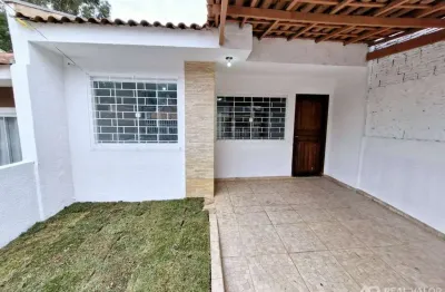 Casa de 03 dormitórios para locação no bairro gralha azul em fazenda rio grande