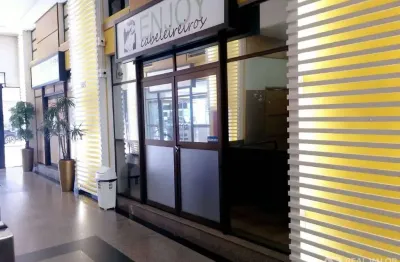 Sala comercial para locação com 143m2 no centro de curitiba no prédio gallery executive center