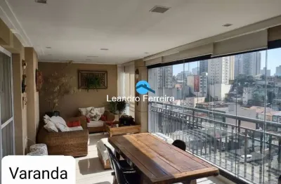 Apartamento de 242m² com 3 suítes 3 vagas + depósito