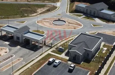 Terreno no condomínio villa dos pinheiros em indaiatuba sp.