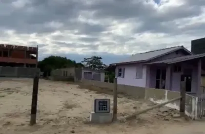 Terreno no  camacho, ótima localização 100m da barra do camacho e da lagoa, 500m do mar. a 6 km do farol de santa marta
