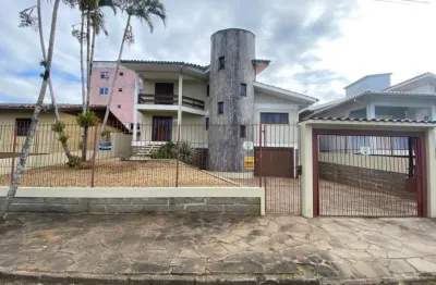 Casa alvenaria alto padrão, bairro pinheirinho em criciúma/sc