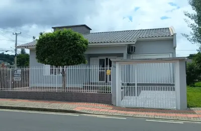 Vende-se 02 casas bem localizada no bairro são luiz em criciúma sc