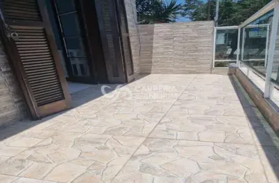 Casa a venda sobrado 3 dormitórios. sacada. jardim elizabeth. campo limpo. terminal de onibus campo limpo.