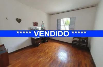 Casa a venda, 3 dormitórios, sala, cozinha, banheiro,  5 vagas, 252 metros (5 minutos) da estação metrô giovani gronchi. jardim monte azul.