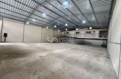 Galpão para locação 750m² recém reformado, 03 banheiros, cozinha, sala, 08 vagas de garagem perto hospital campo limpo