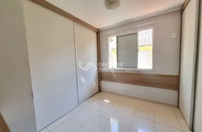 Casa a venda em condomínio, 3 dormitórios, suíte, sala 2 ambientes, 3 banheiros, quintal, 2 vagas. condominio villagio vila fiori. parque munhoz.